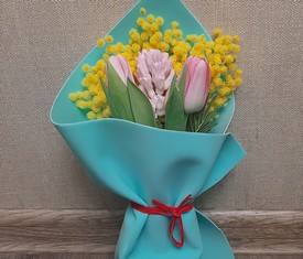 цветы тюльпаны гиацинты и мимоза